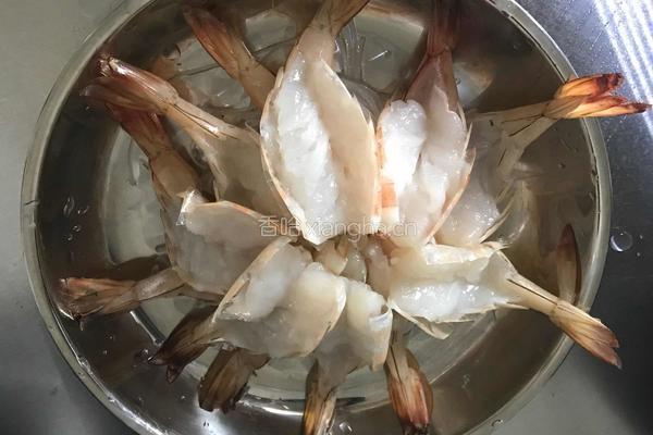 蒜蓉蒸虾的做法图解3