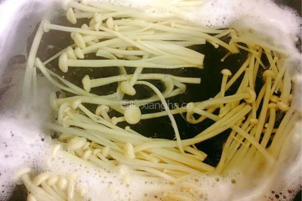 肉末金针菇的做法图解2