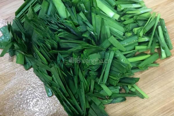 韭菜炒鸭血的做法图解3