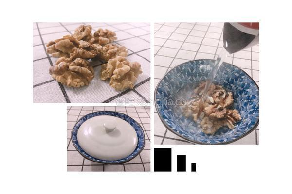 红绿配炒核桃的做法图解1