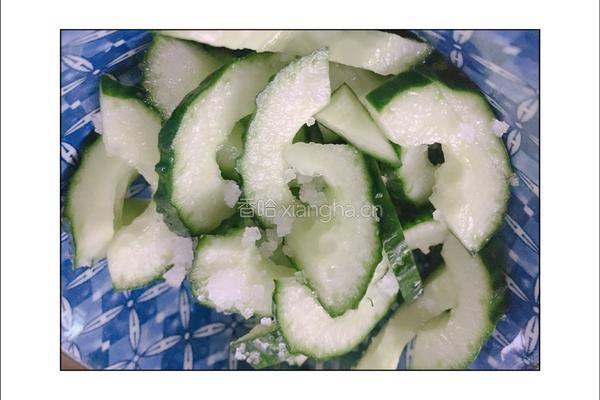 红绿配炒核桃的做法图解4