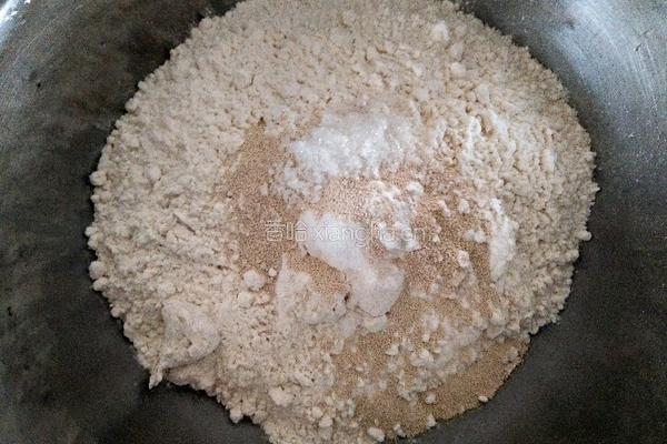 葱香油璇饼的做法图解1
