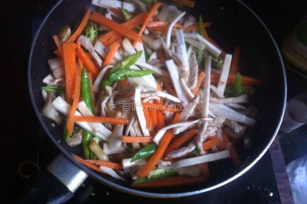 杏鲍菇炒肉的做法图解5