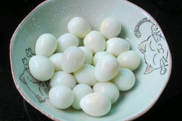 桃胶雪燕皂角米银耳椰浆鹌鹑蛋甜汤的做法图解5