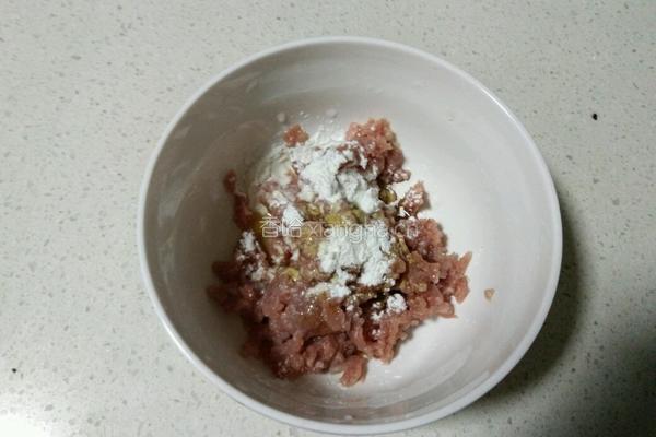 肉未豆角的做法图解2