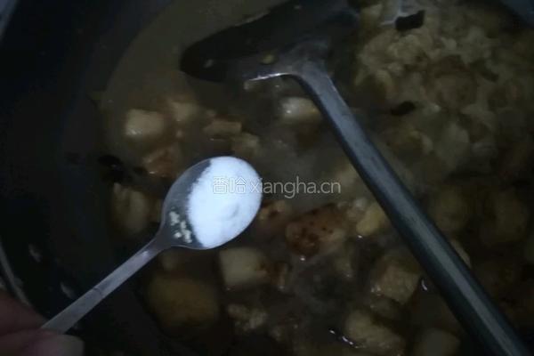 土豆红烧肉的做法图解12