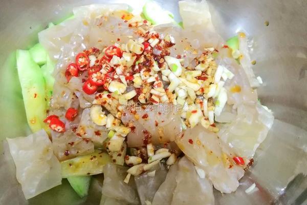 凉拌黄瓜肉皮冻的做法图解7