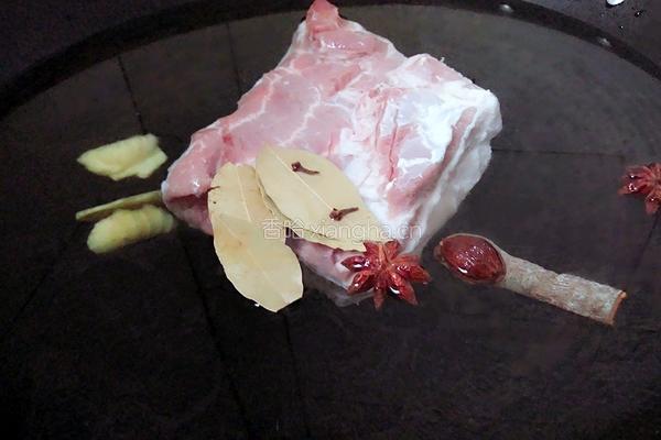 酸菜扣肉的做法图解2