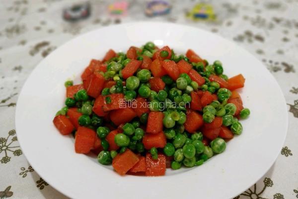 豌豆炒胡萝卜的做法图解6