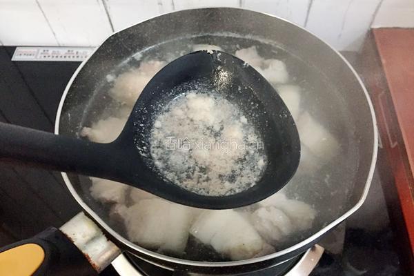 红烧肉炖土豆的做法图解5