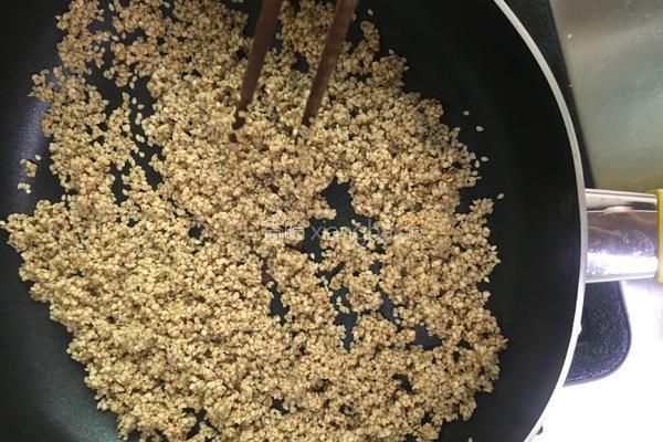 菜油牛扎糖的做法图解2