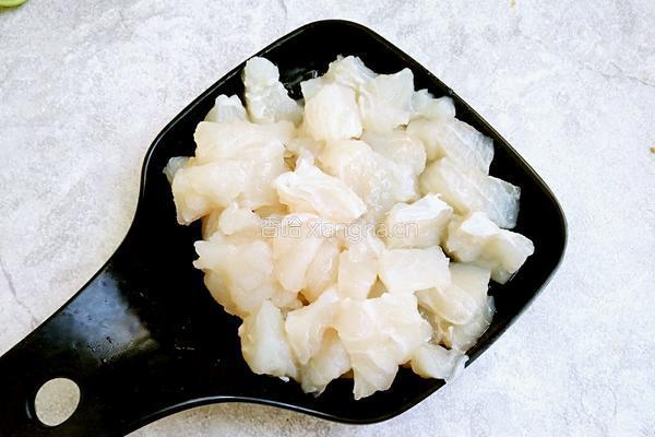脆弹鱼丸的做法图解2