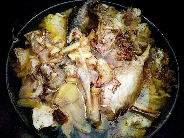启动鸡鸭功能键，即可焖熟