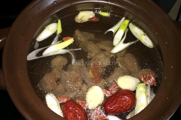 山药红枣鸽子汤的做法图解6