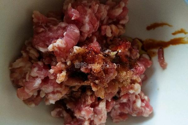 香菇肉沫粉条的做法图解2