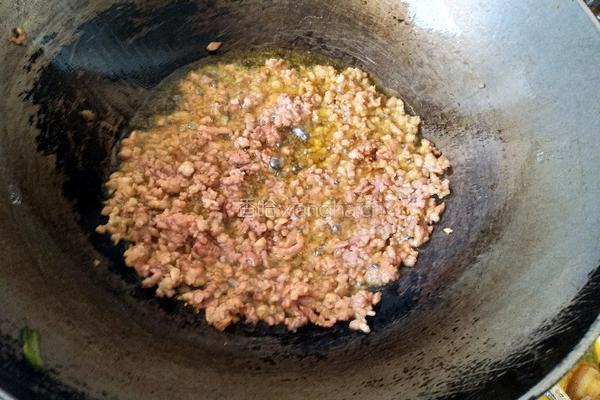 香菇肉沫粉条的做法图解4