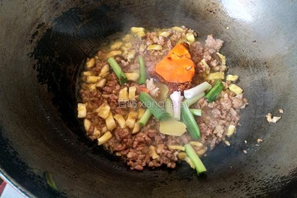 香菇肉沫粉条的做法图解6