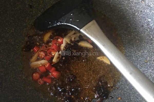 泡藕带爆猪肚的做法图解4