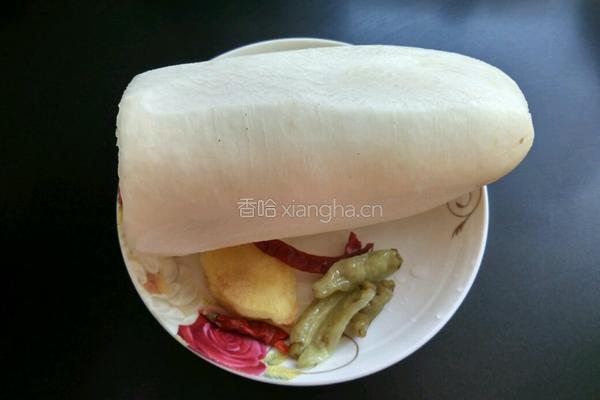 萝卜炖鱼头的做法图解4