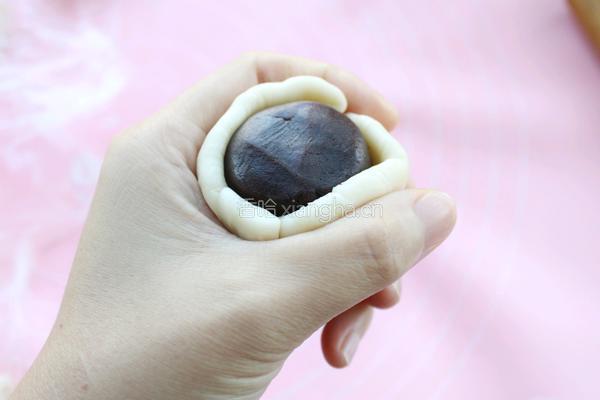 蛋黄酥的做法图解18