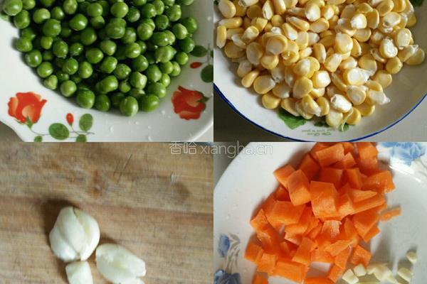 玉米炒豌豆的做法图解1