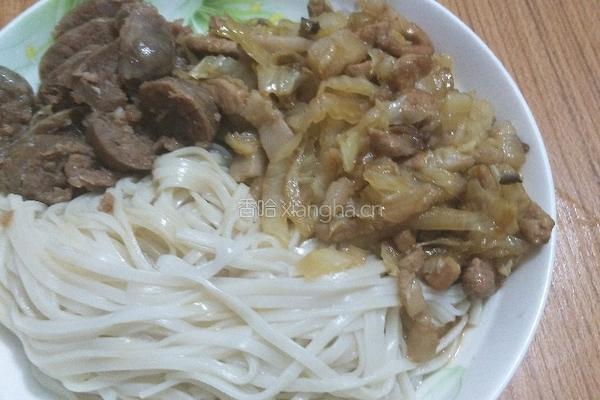 海参白菜肉丝面的做法图解6