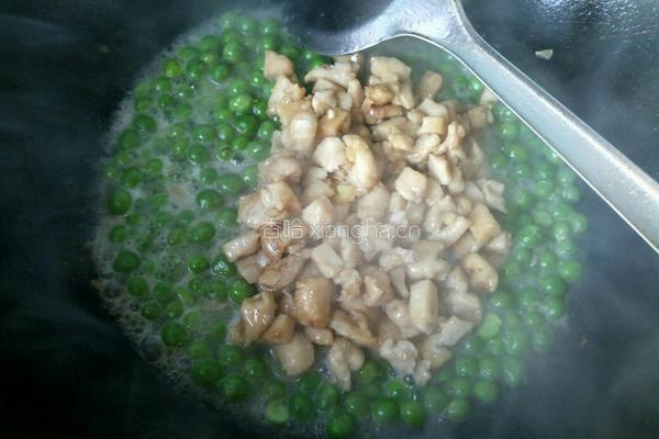 豌豆炒鸡丁的做法图解11