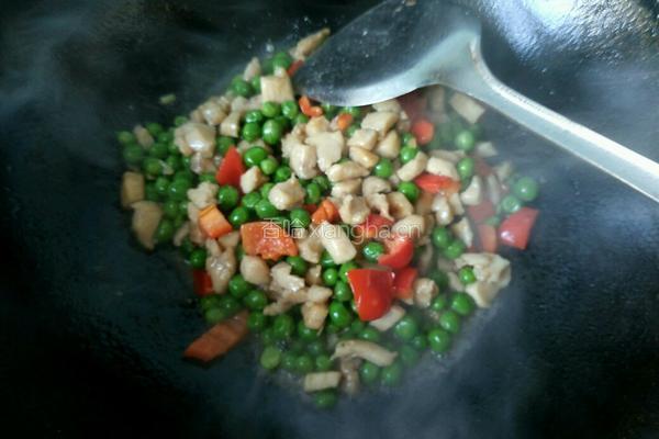 豌豆炒鸡丁的做法图解14