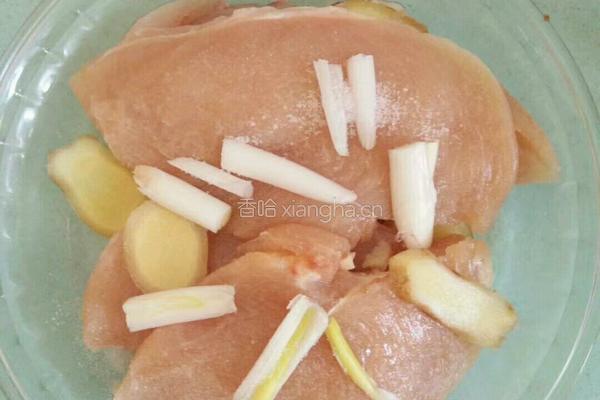 家常煎鸡胸肉的做法图解2