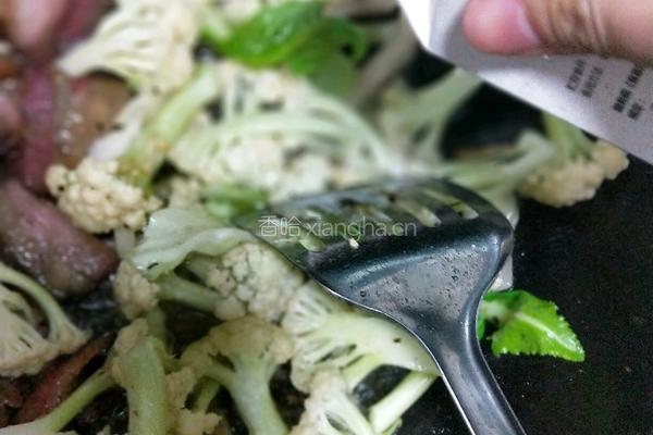 腊肉炒花菜的做法图解6