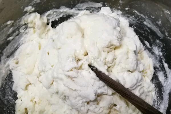 椒盐大饼的做法图解1