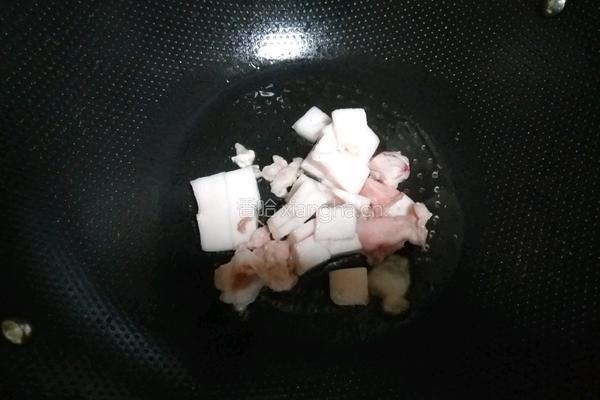 猪肉烩酸菜的做法图解4