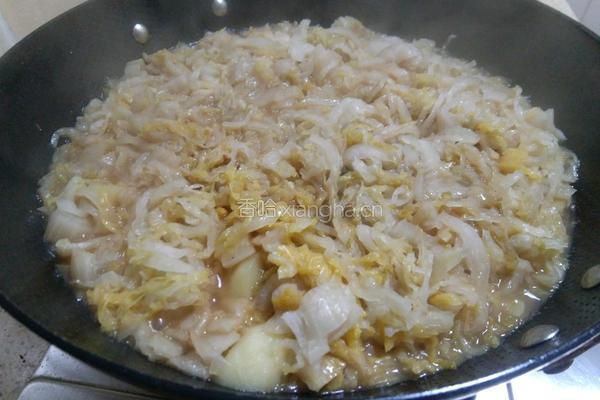 猪肉烩酸菜的做法图解9