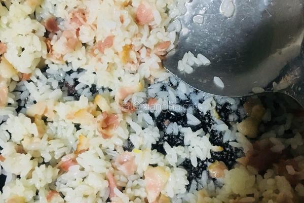 培根鸡蛋炒饭的做法图解16