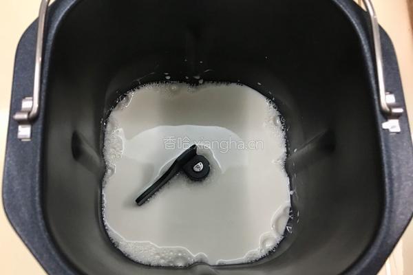 豆沙花卷的做法图解3