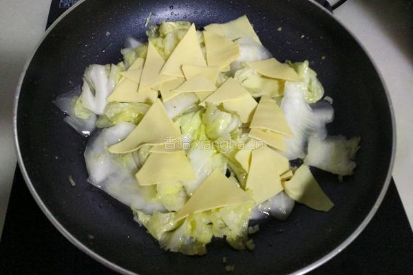 白菜炒干豆腐的做法图解7