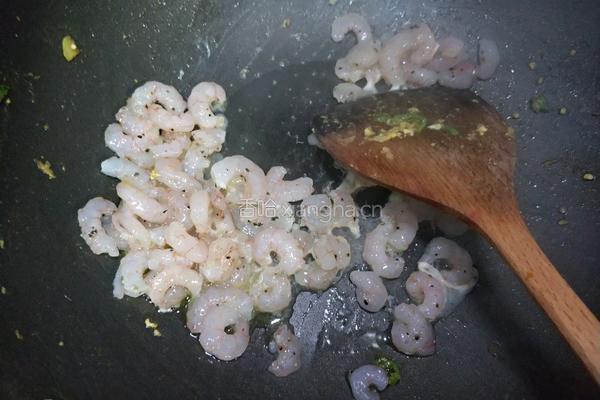 避风塘虾仁的做法图解2