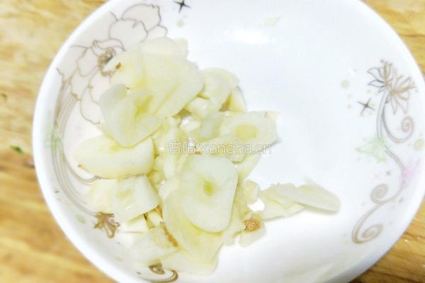 芹菜炒牛肉 的做法图解4
