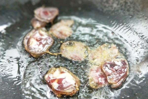 香肠炒棒菜 的做法图解6