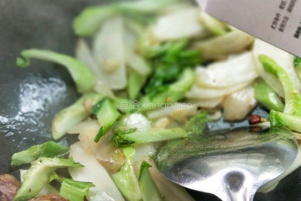 香肠炒棒菜 的做法图解9