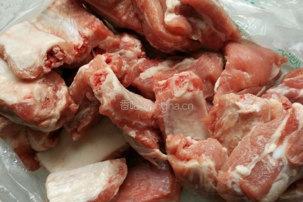 腐乳排骨的做法图解1