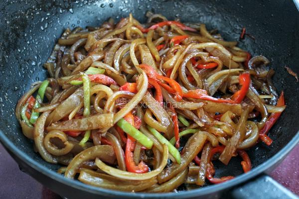 洋葱辣椒炒肉皮的做法图解13