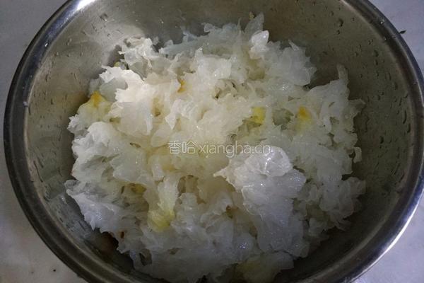 莲子银耳羹的做法图解5