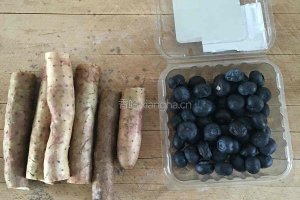 宝宝辅食（蓝莓山药糕）的做法图解1
