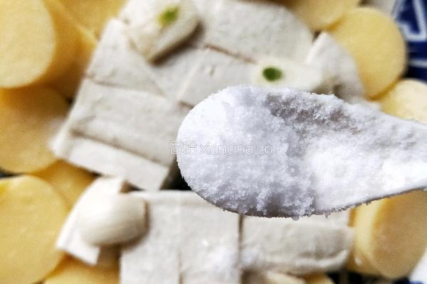 五花肉蒸豆腐的做法图解4