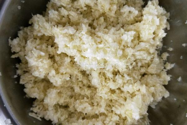 圆白菜肉馅饺子的做法图解2