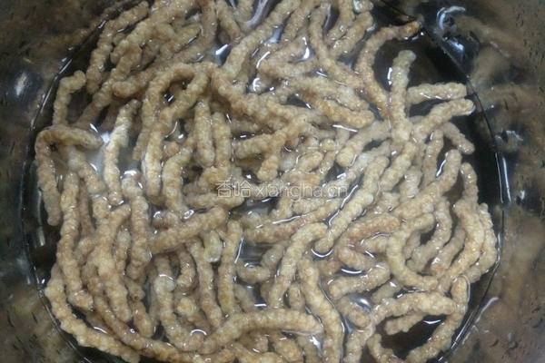 素肉丝烧豆角的做法图解1