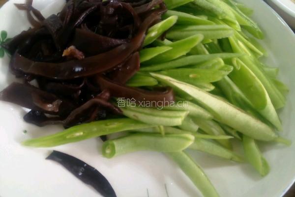 素肉丝烧豆角的做法图解3