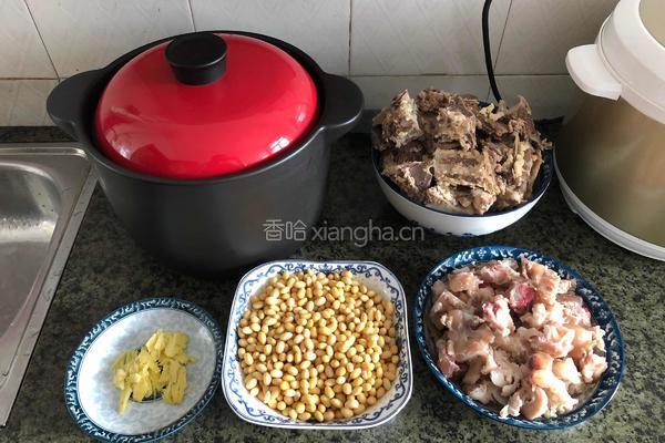 牛骨筋煲黄豆的做法图解5