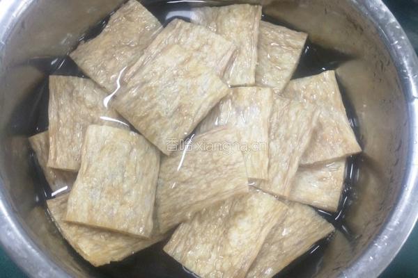 凉拌手撕蛋白素肉的做法图解1